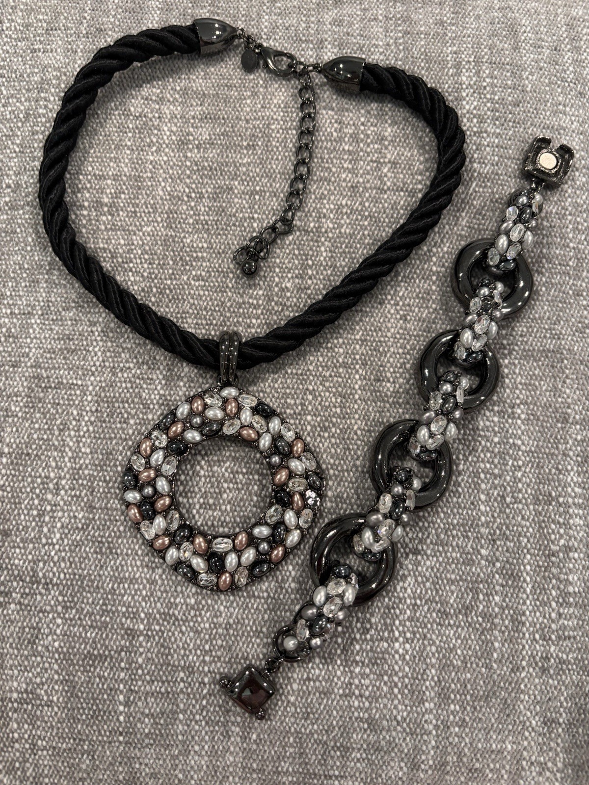 Chico’s Necklace Bracelet Set Gunmetal Rhinestone Faux Pearl Statement