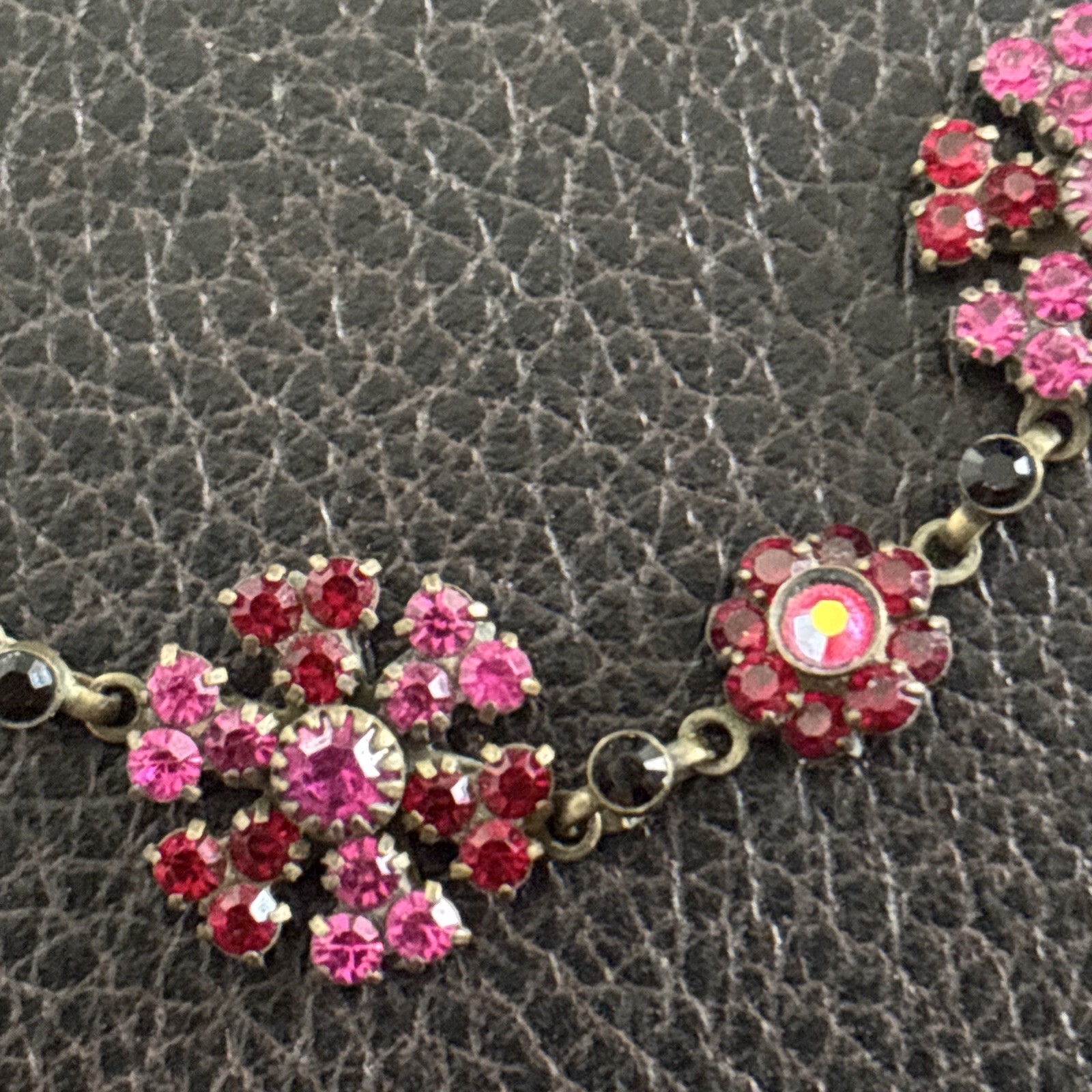 Beautiful VTG Sorrelli Crystal Necklace & Bracelet Set in Brass Lobster Clasp