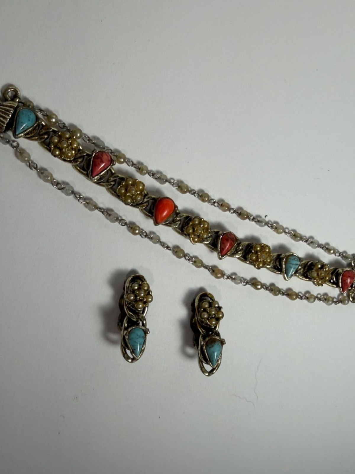 Vintage Gold Tone Faux Turquoise Coral Cabochon Bracelet Earring Set BOHO