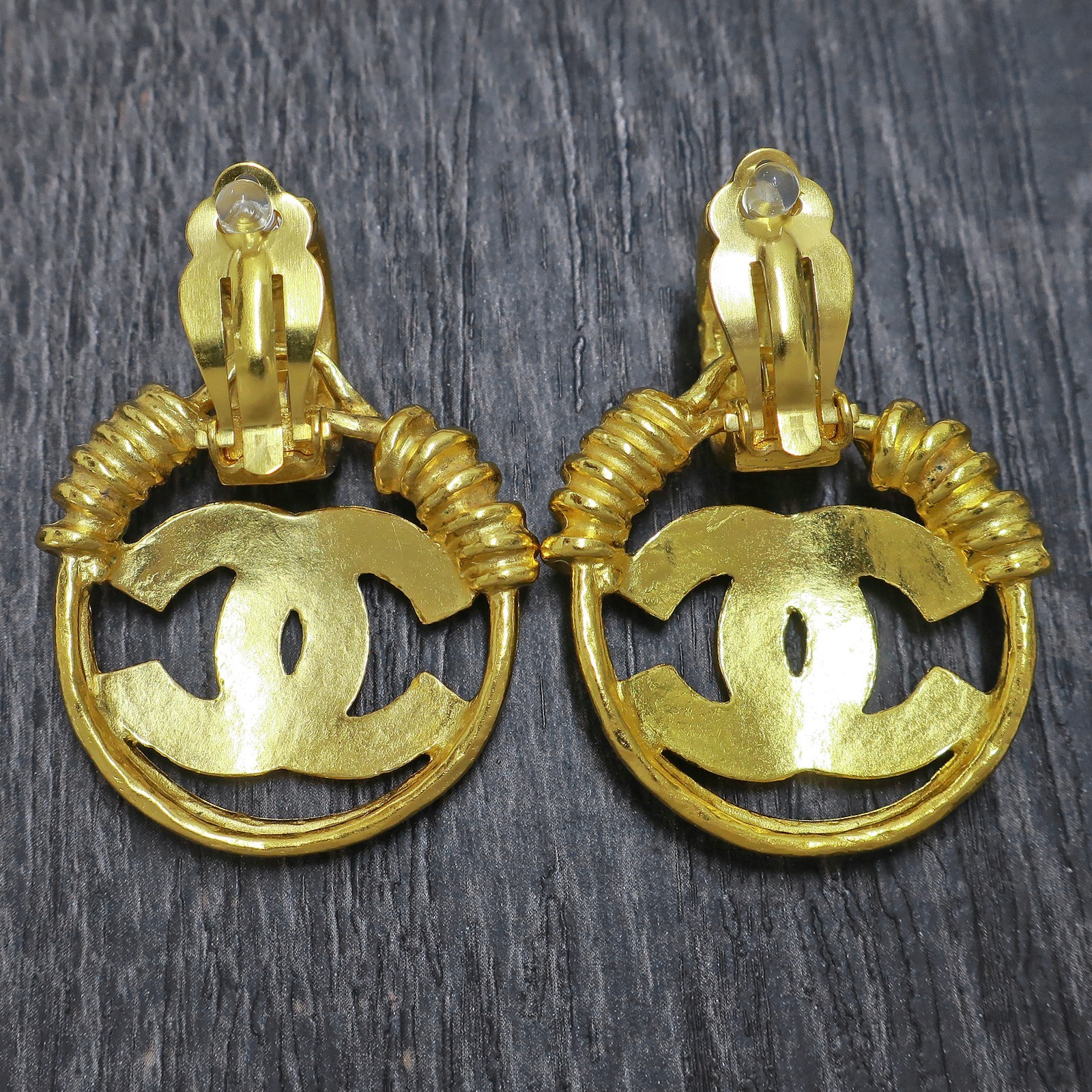 CHANEL Gold Plated CC Logos Round Swing Vintage Clip Earrings #1226c Rise-on