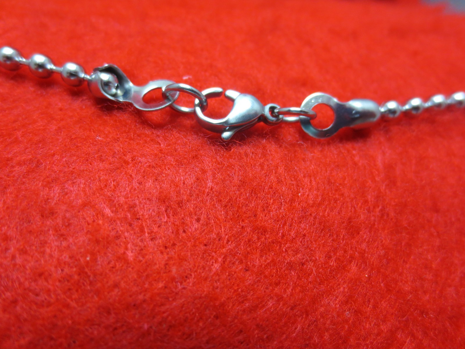 3.2mm STAINLESS STEEL SILVER BALL CHAIN FROM 16″-48″ WITH A LOBSTER CLAW CLASP