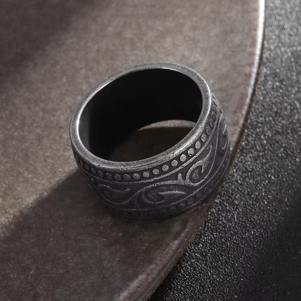 Titanium Steel Finger Ring Men Antique Silver Tribal Knot Irish Celtic Rune R13
