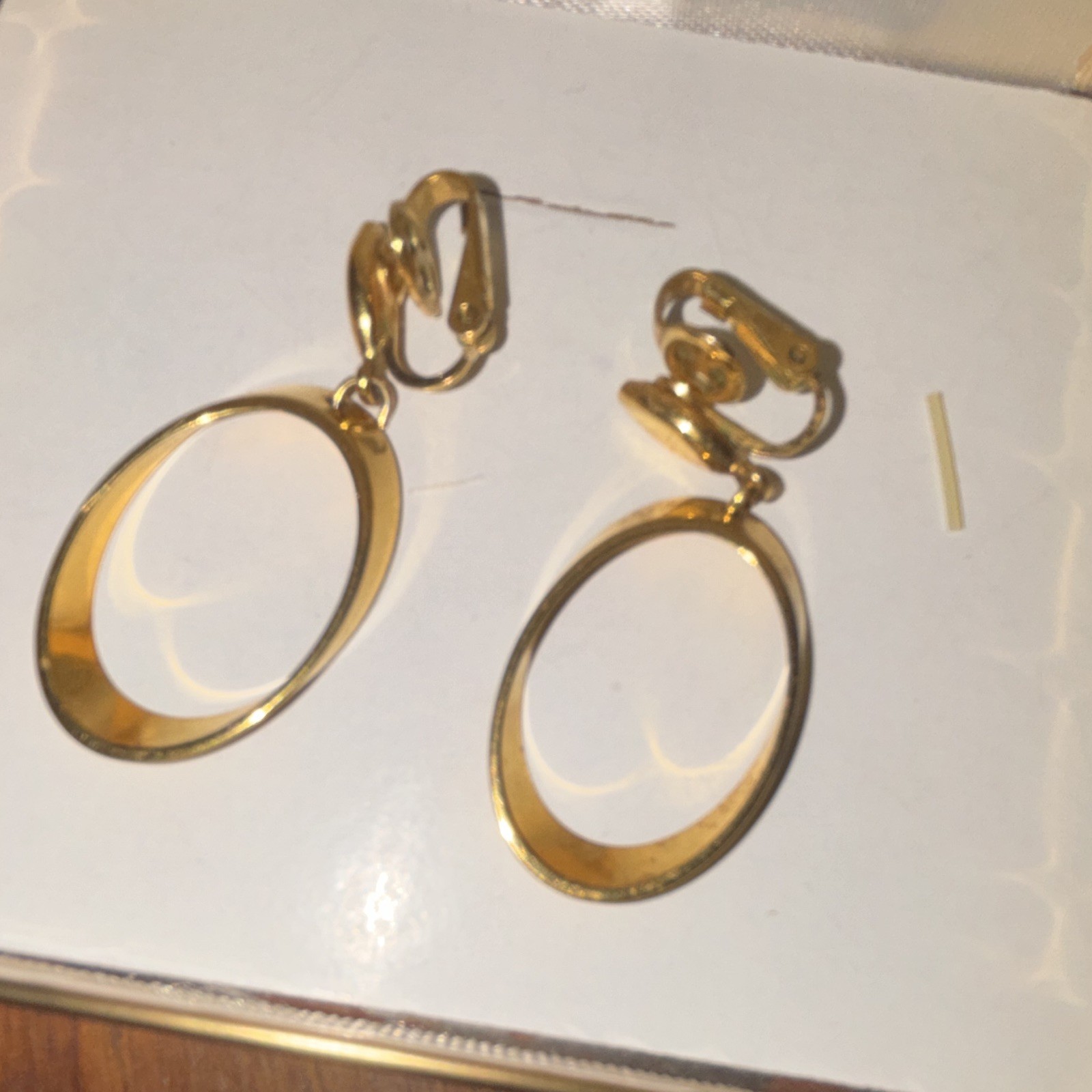 Gold Tone Clip-On trifari vintage Loops Fashion & Costumes