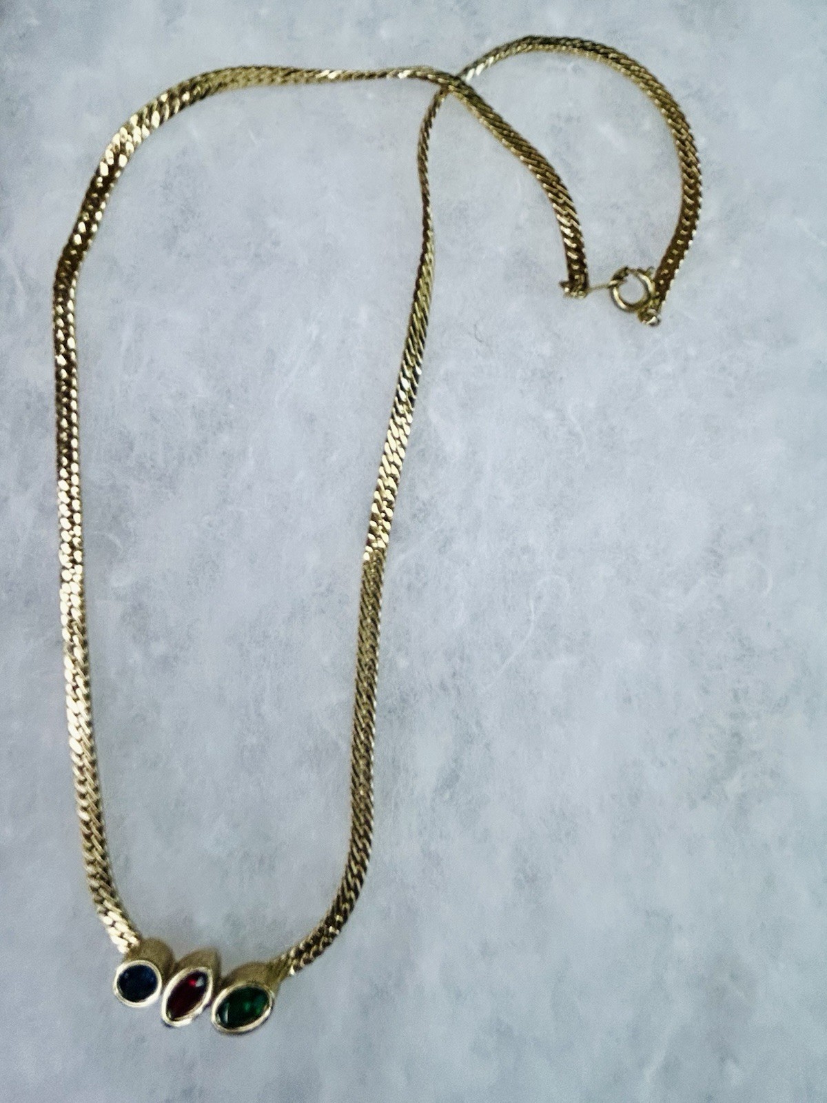 Vintage SC Gold Tone Three-Stone Necklace (c. 1980s–1990s)
