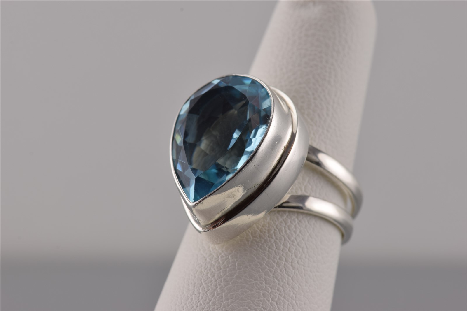 Sterling Silver Stepped Bezel Blue Cubic Zirconia Statement Band Ring 925 Sz: 6