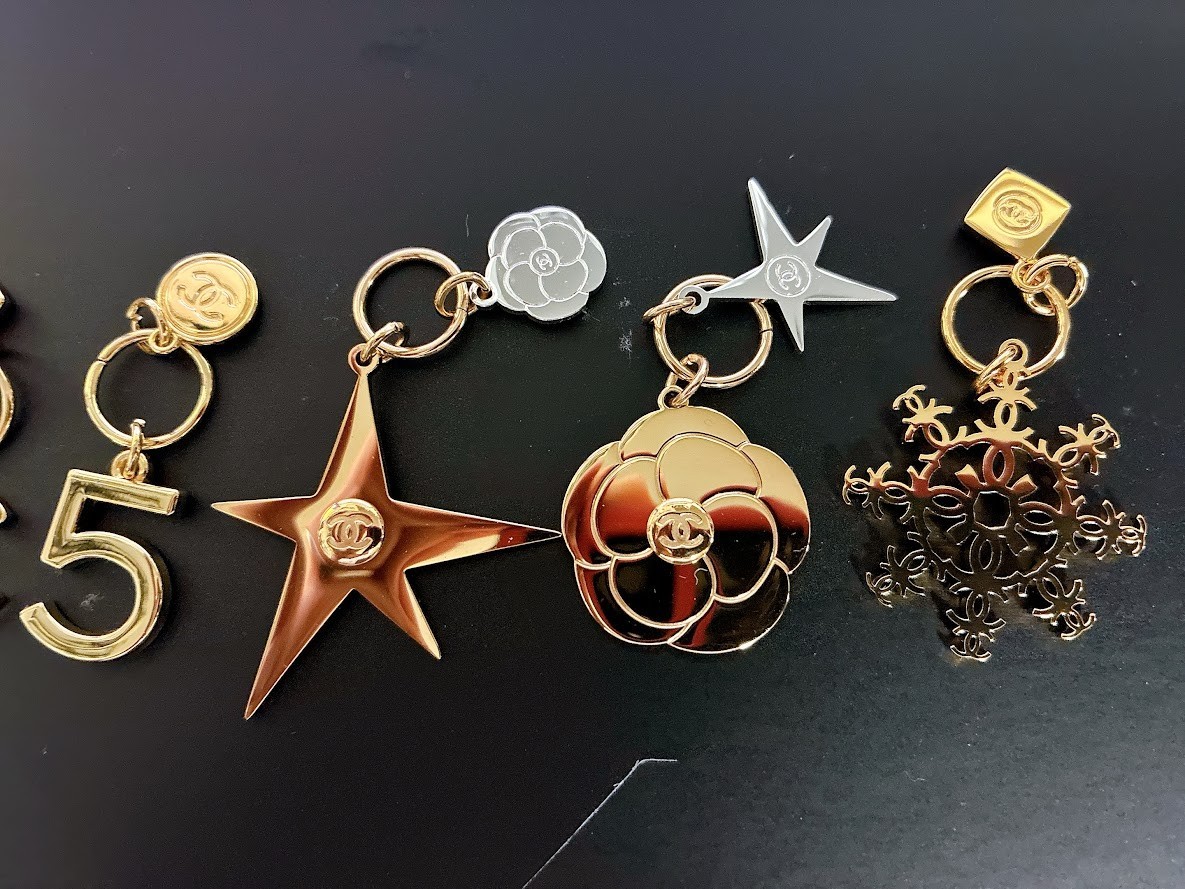 CHANEL Holiday Charm complete Gift novelty Japan Near Mint Full Set Rare