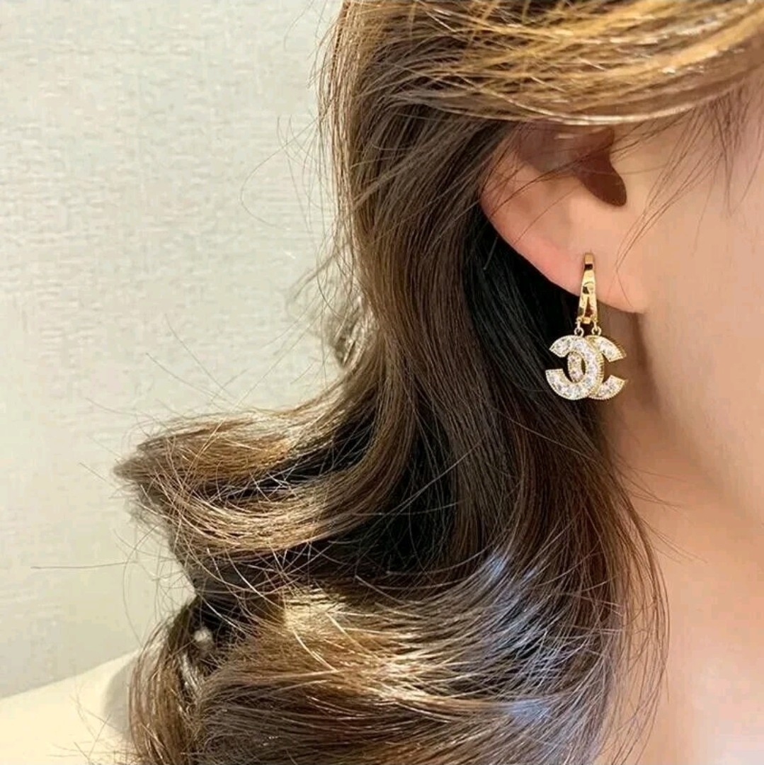 C-shaped Light Gold Plated Crystal Fashion Earrings With Silver Post