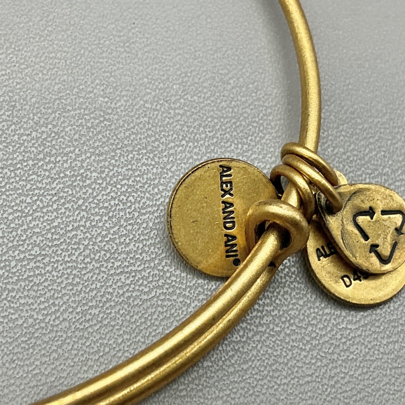 Alex and Ani Bracelet Womens Gold Tone Feather Charm Crystal Bangle 7-8 Inch