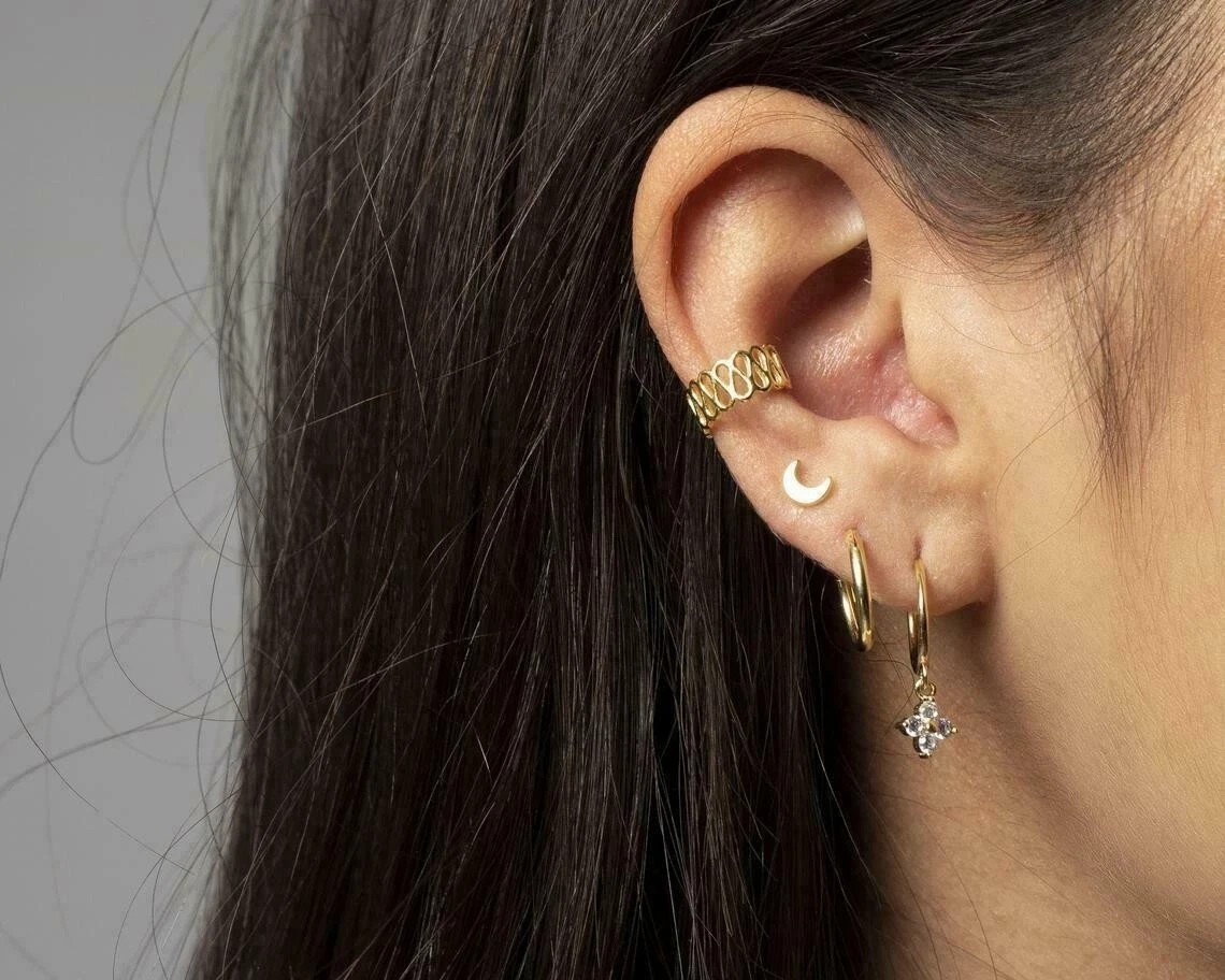 1Ct Round Cut Simulated Diamond Dangle Drop Earrings In 14k Yellow Gold Plated