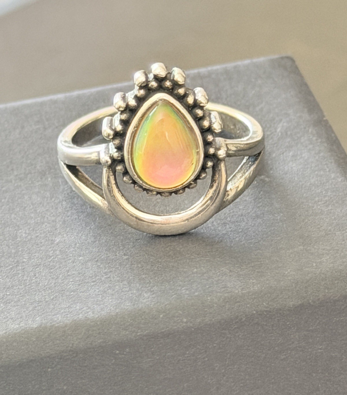 Sterling Silver Moon Teardrop Stone Mood Ring + Color Chart + Gift Box Size 6.5