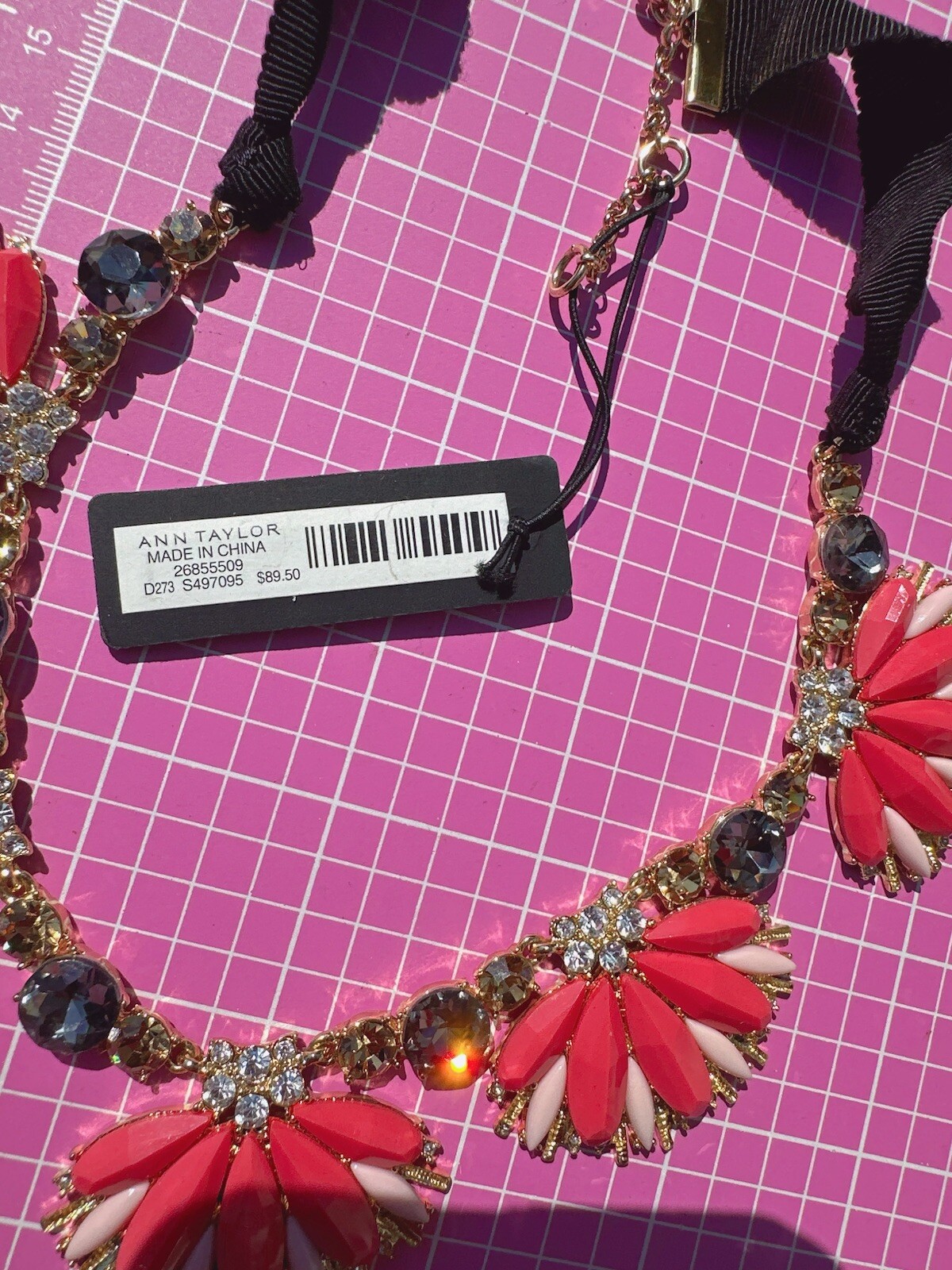 Ann Taylor orange pink flower necklace good tone black white crystals Adjustable