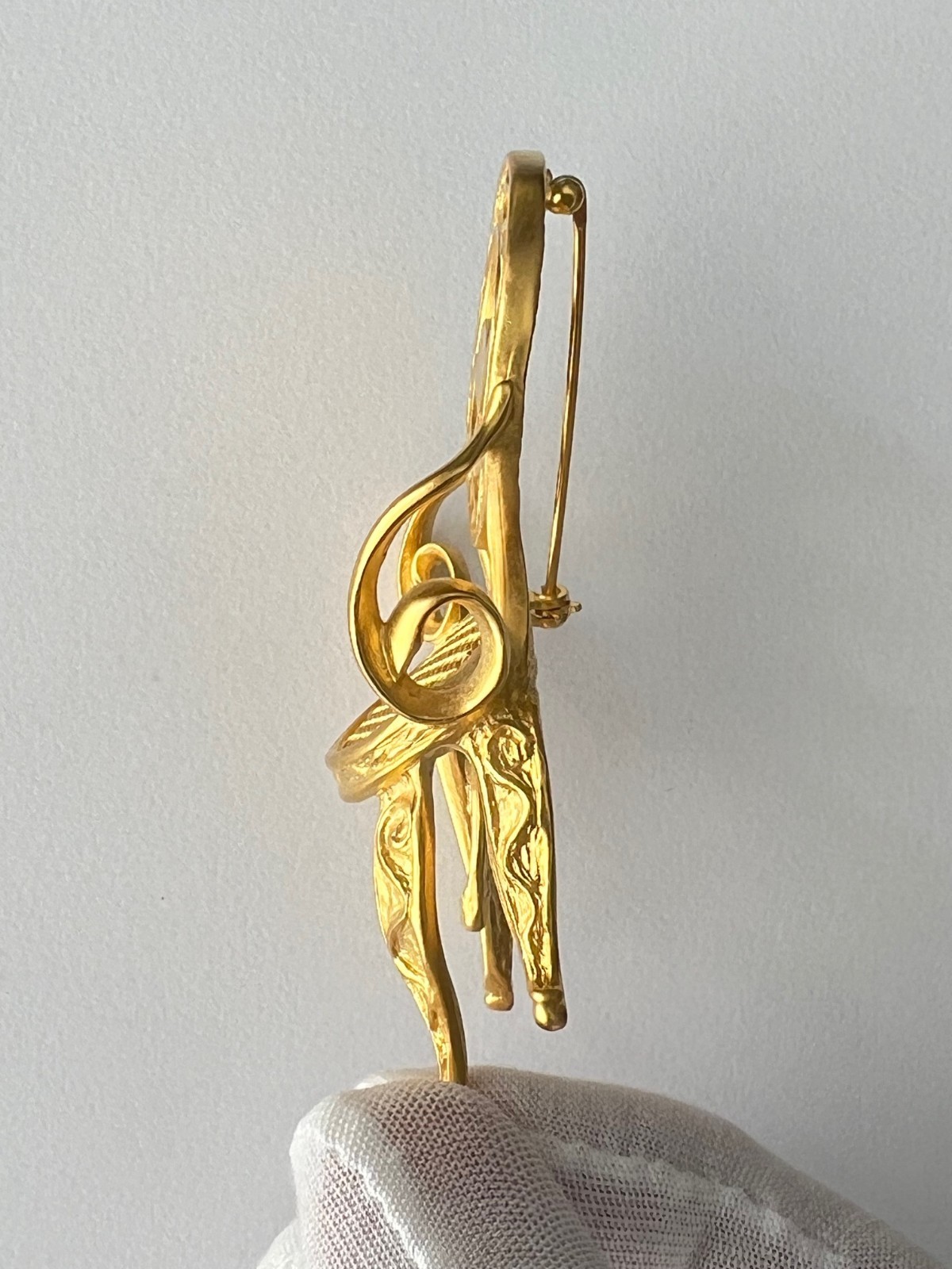 Karl Lagerfeld Iconic Vintage Oversized Gold Tone Rococo Louis XV Chair Brooch