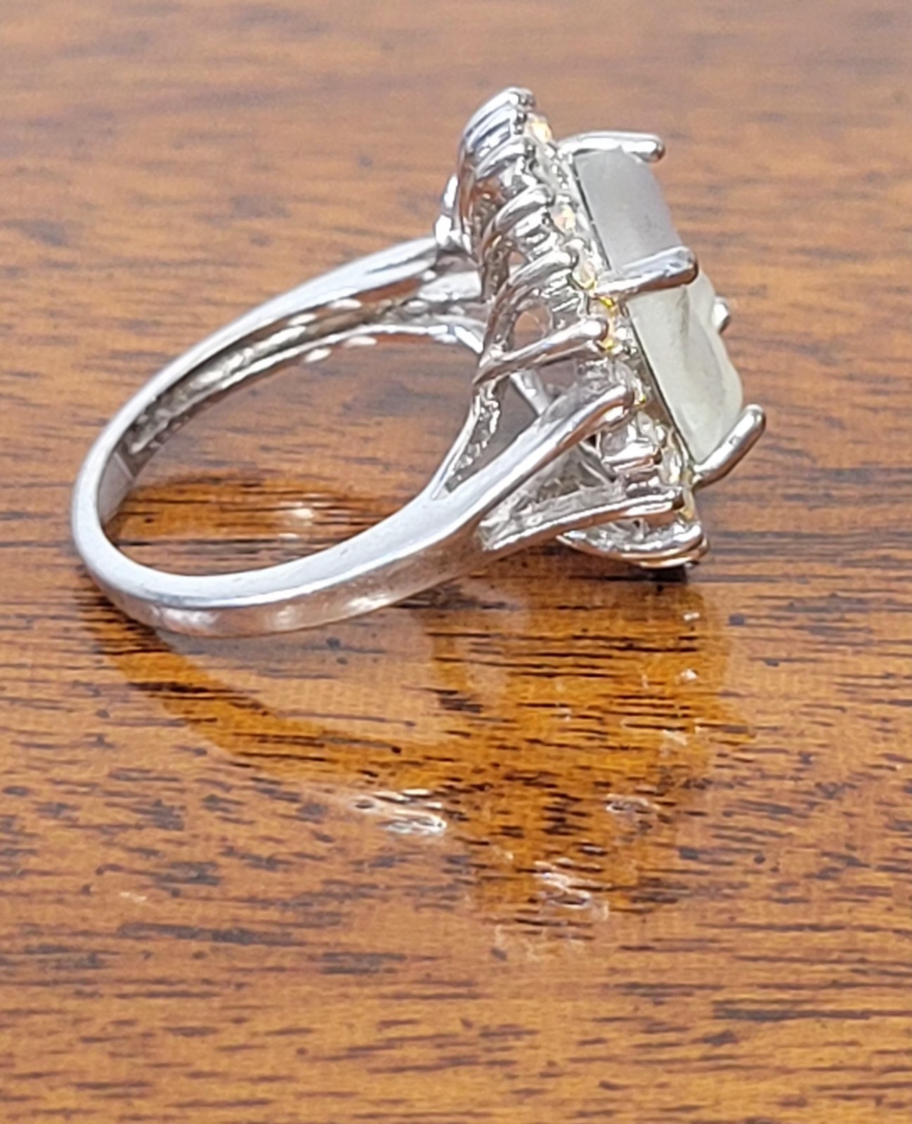 Kirks Folly Seaview Moon Face Ring 3D Glowing Iridescent Glass With AB Halo Sz 5