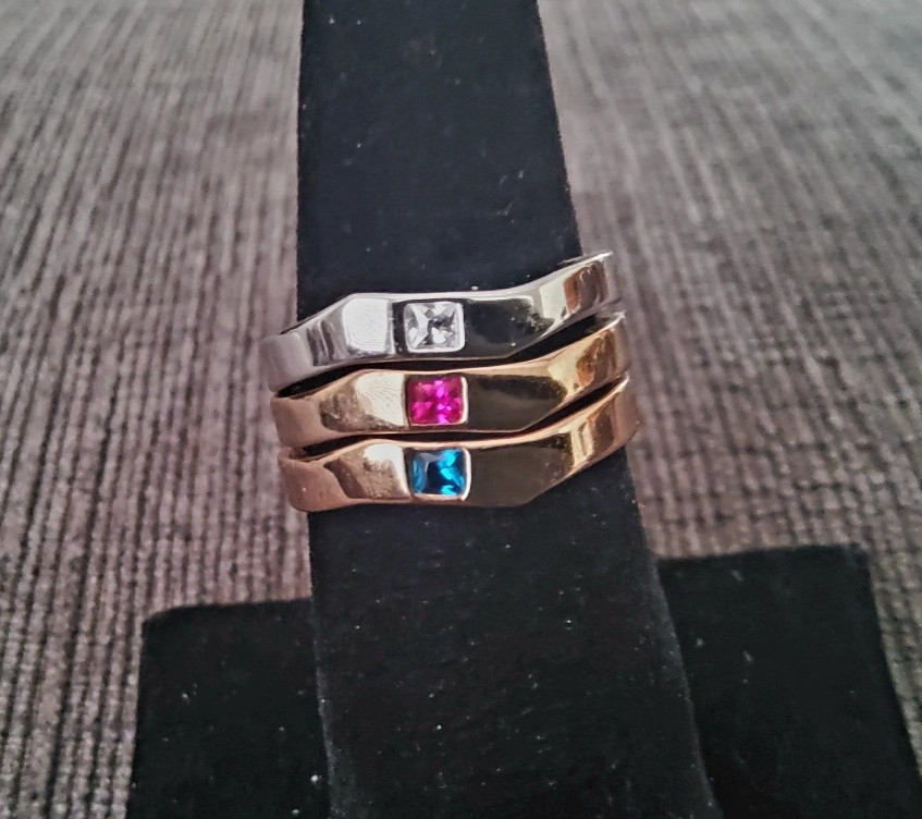 Park Lane ” STACKED ” RING – Set of 3 rings in Slv & Gld + Red, Wht, Blu – SZ 8