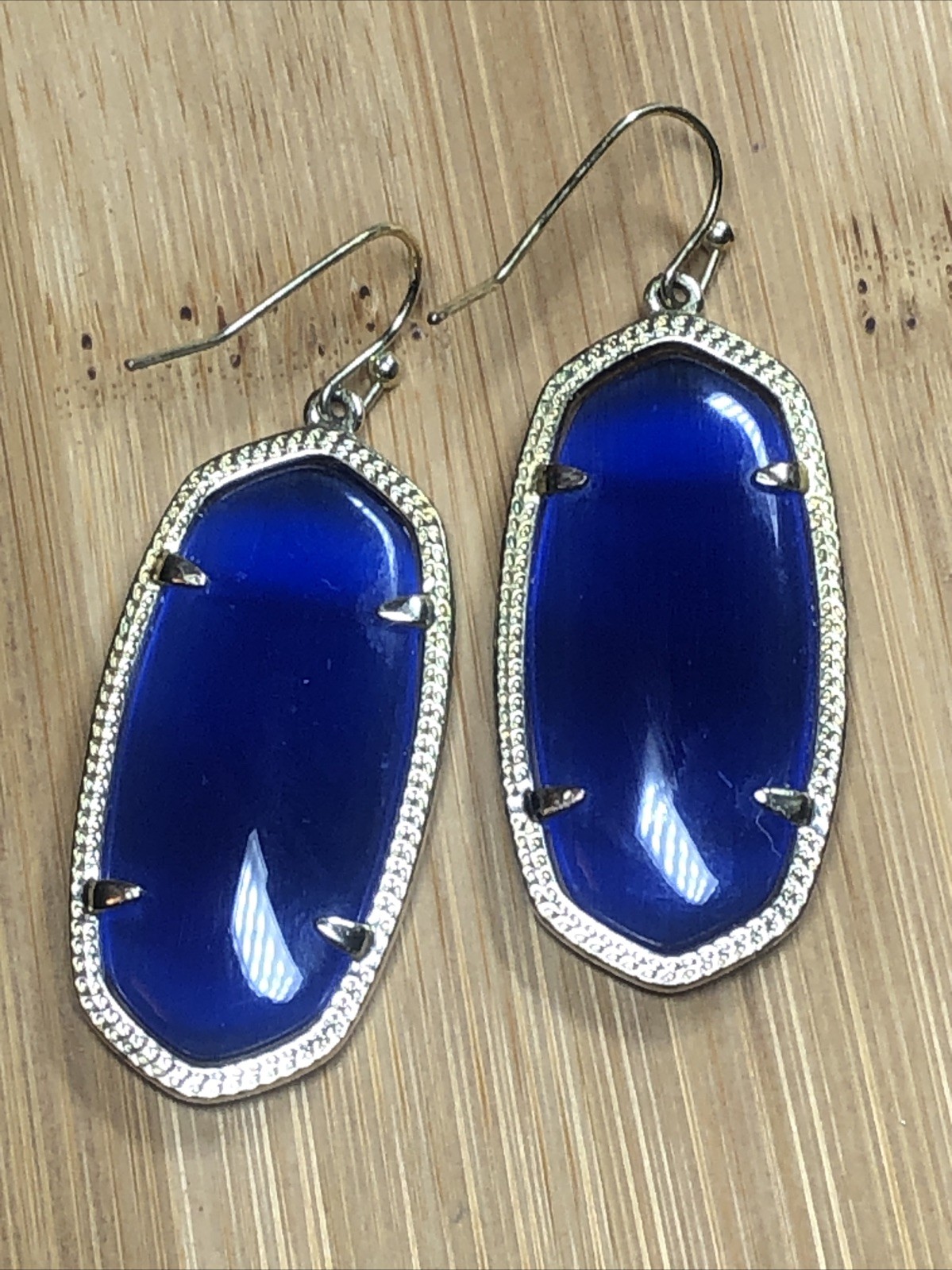 b47. Kendra Scott Elle? Gold tone Elongated Cobalt Blue Hook Earrings 1 7/8″