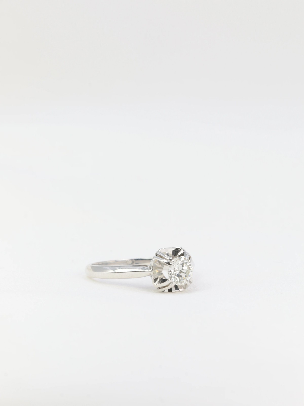 Art Deco solitaire ring in white gold and 0.5ct diamond