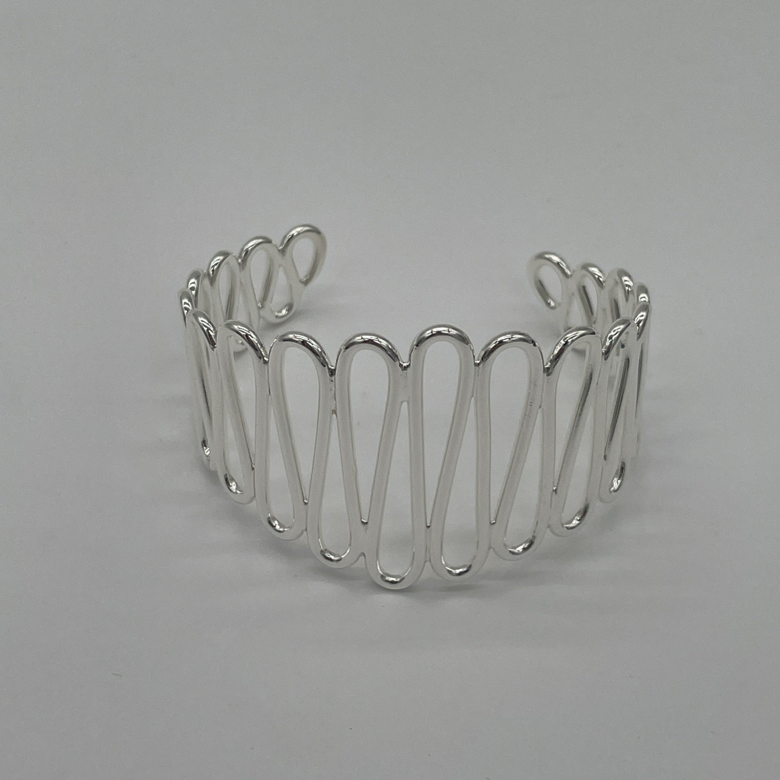 NWT Best Brand Lead Free Zig-Zag Metal Silver Tone Cuff Bracelet New In Bag