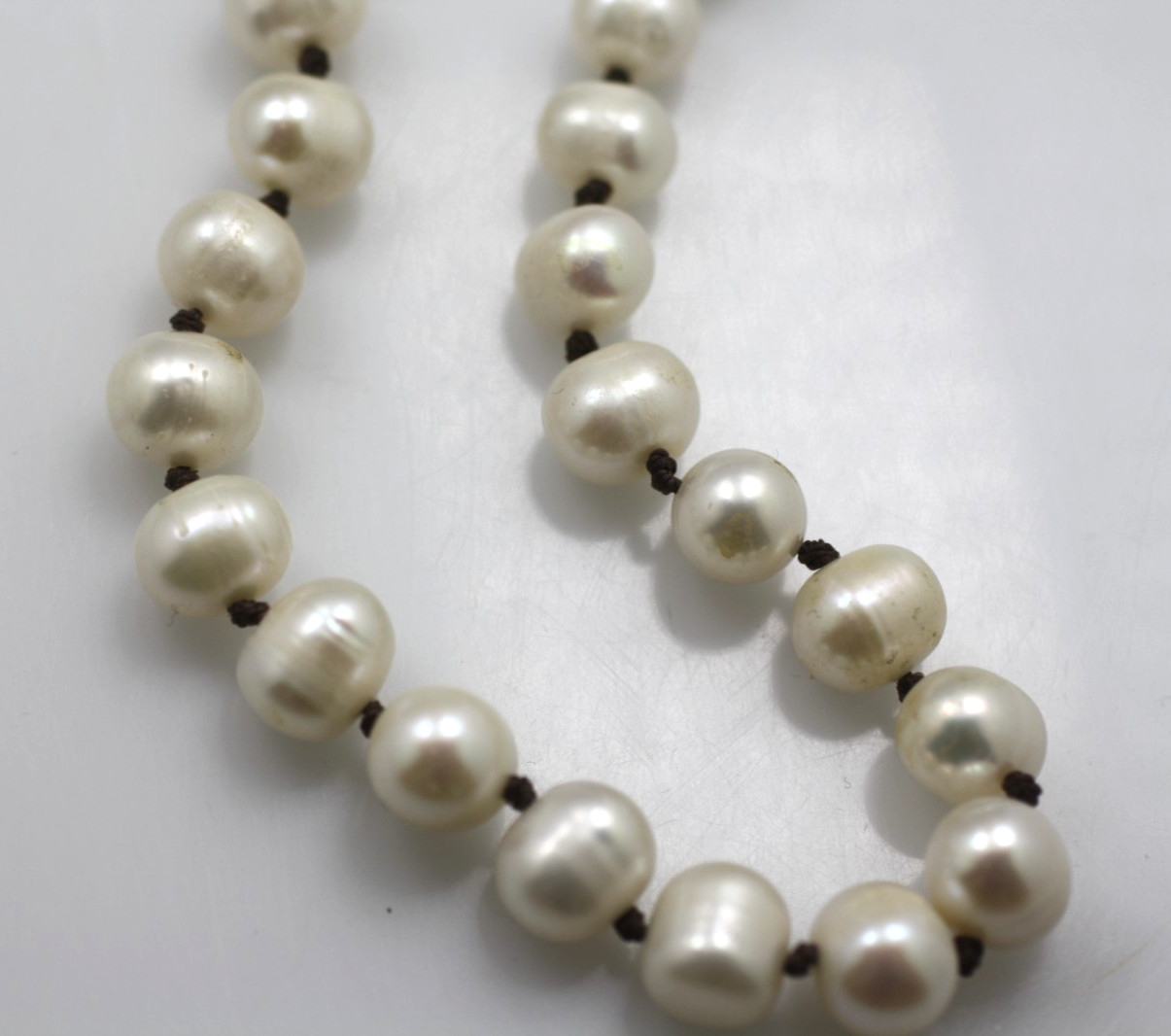 Banana Republic whit cultured Freshwater Pearl knotted multi tone chain Necklace
