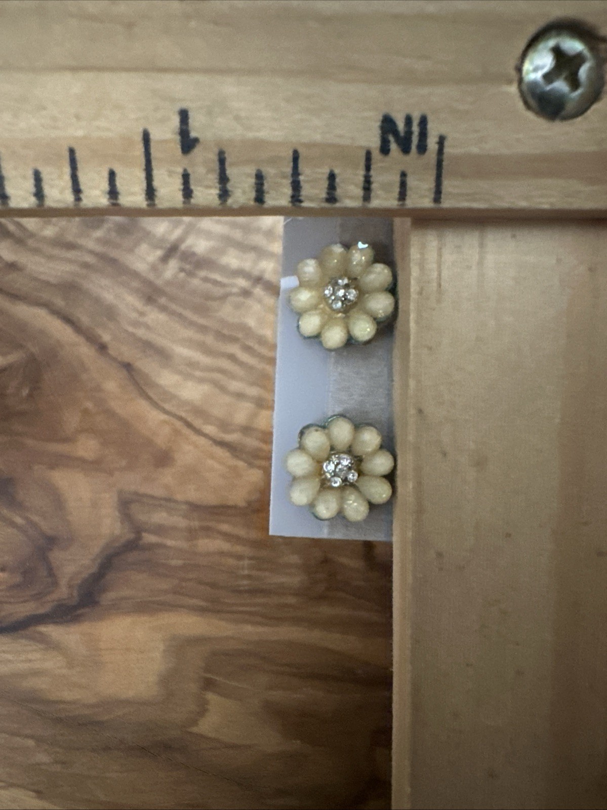 Lot Of 8 Pairs Flower Stud Earrings Mixed Variety Gorgeous!