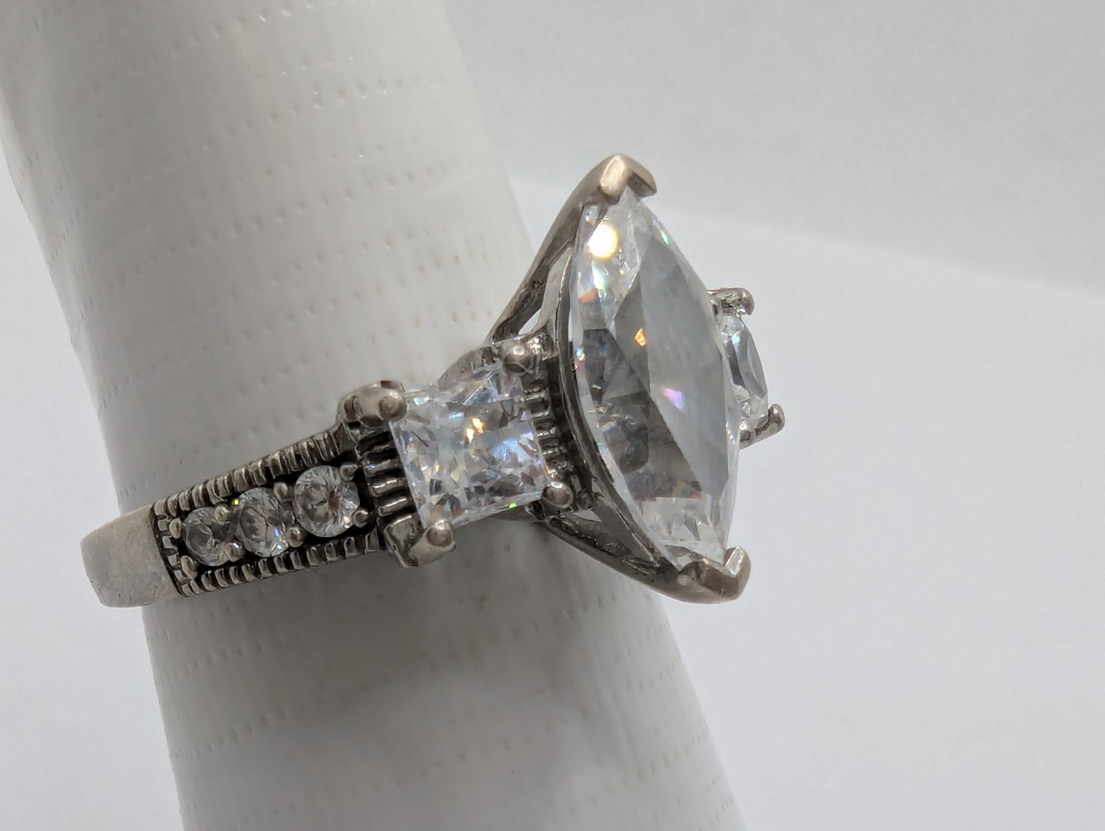 Sterling Silver 925 Marquise Cut Cubic Zirconia Ring Size 6