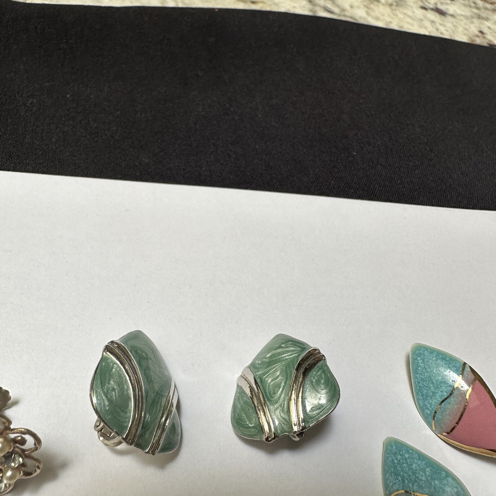 Lot Of 4 Clip On Screw On Earrings 1 Ceramic 2 Enamel 1 Rhinestone