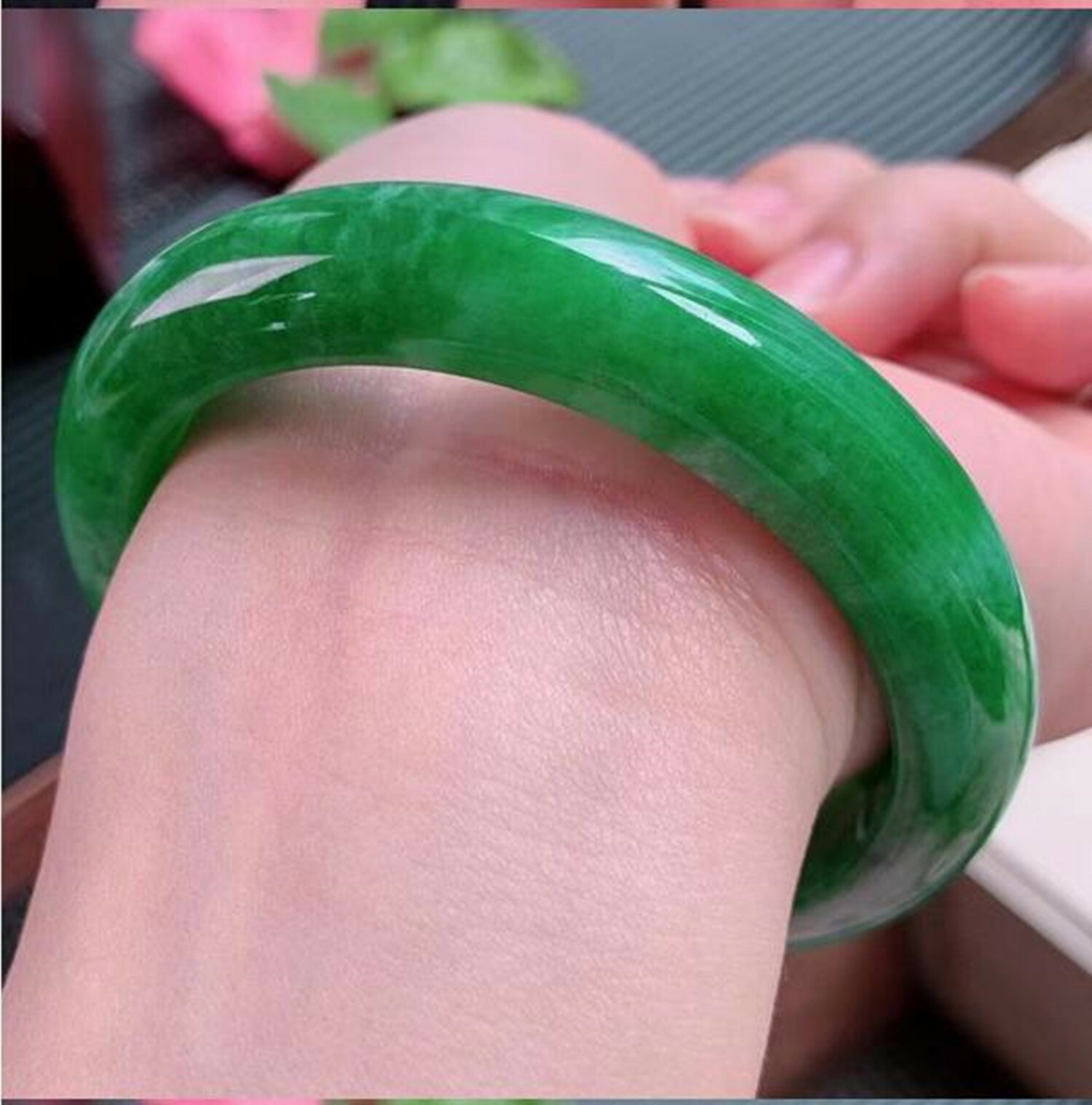 100% Natural Green Jade Gemstone Bangle Bracelet 54-60mm Jewelry AAAAA++