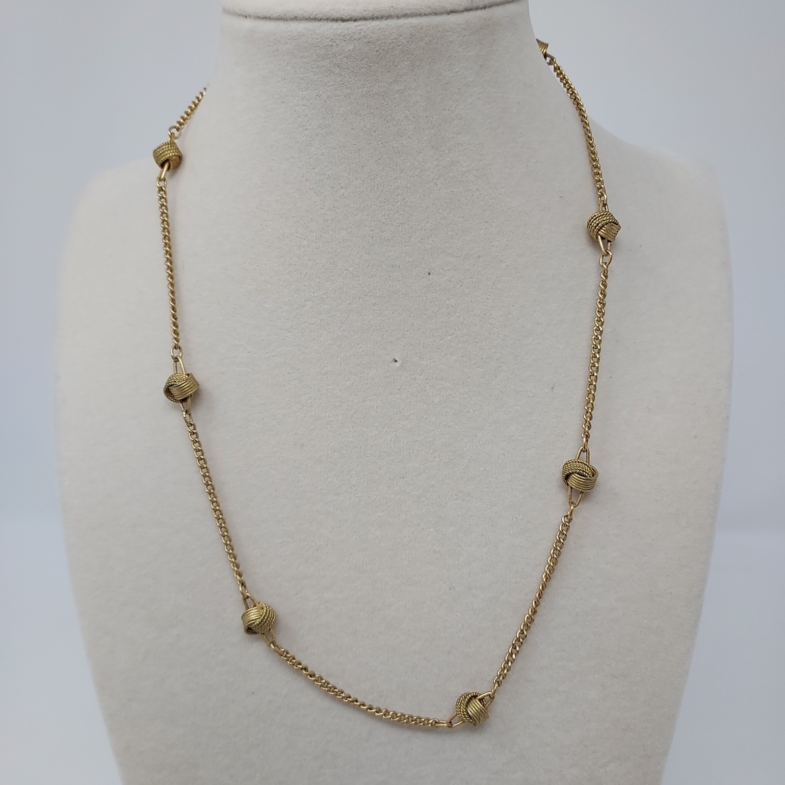 Avon Bundle 4 Pieces Signed Cali Deco Post Earrings Brooch 2 Dainty Necklaces