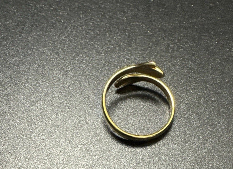 Plunder Design Trendy Fashion Jewelry Adjustable Gold Hug Hands Ring