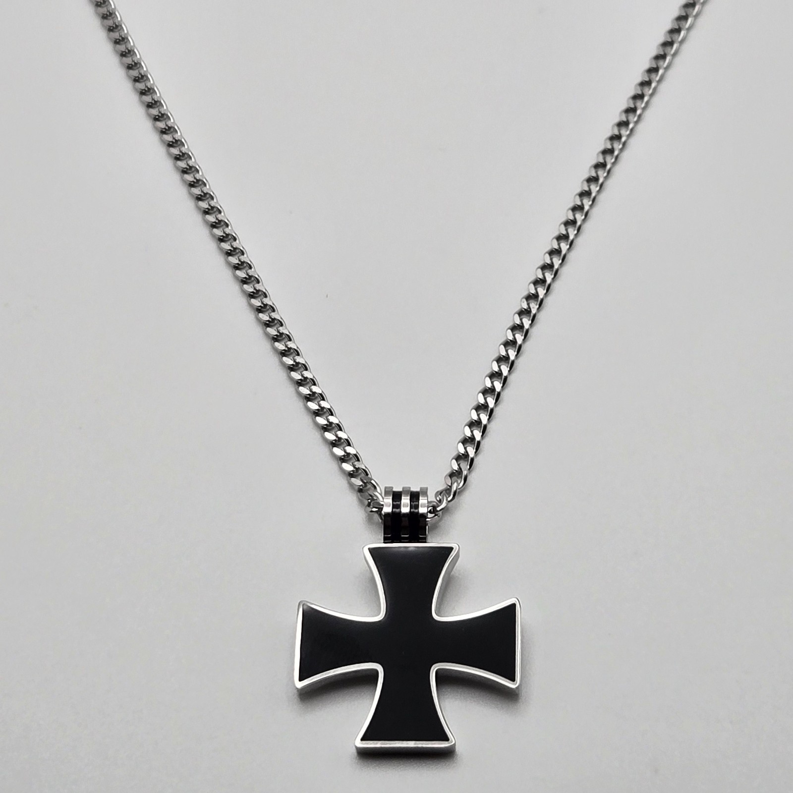 BLACK IRON CROSS PENDANT CHARM / 18″-24″ STAINLESS STEEL CURB CHAIN NECKLACE