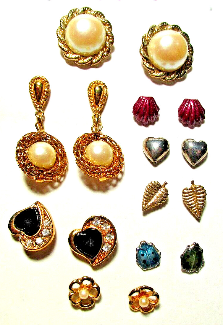 Lot of Women’s 8 Pair Vintage Gold Tone Stud Pierced Earrings – (#2779)