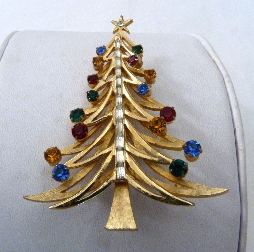 2 5/8″ RARE VINTAGE BROOKS BAGUETTE ROUND RED GREEN BLUE GOLD CHRISTMAS TREE PIN