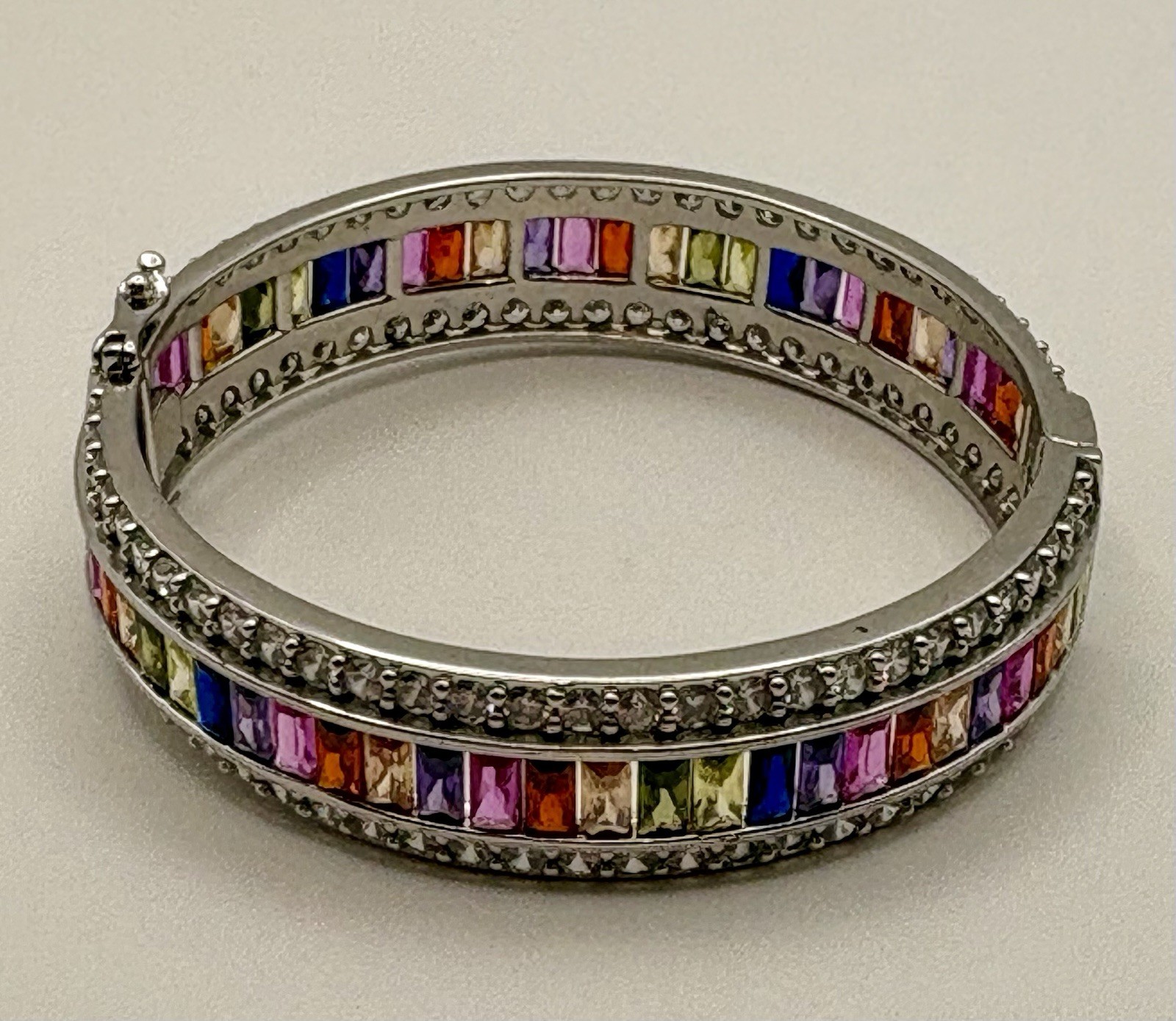 43.27g 925 Sterling Silver Rainbow CZ Hinged Bangle Bracelet Channel Set 6.5”
