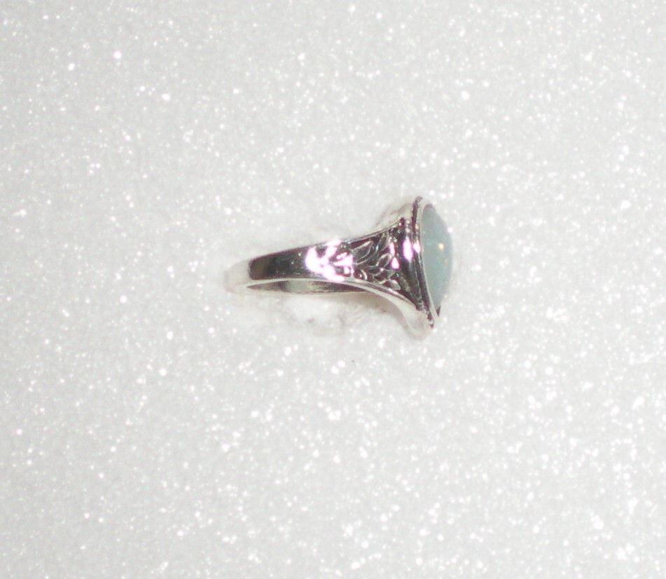 New Lovely Silvertone Pear-Shaped Synthetic Opal Ring Size 7.25