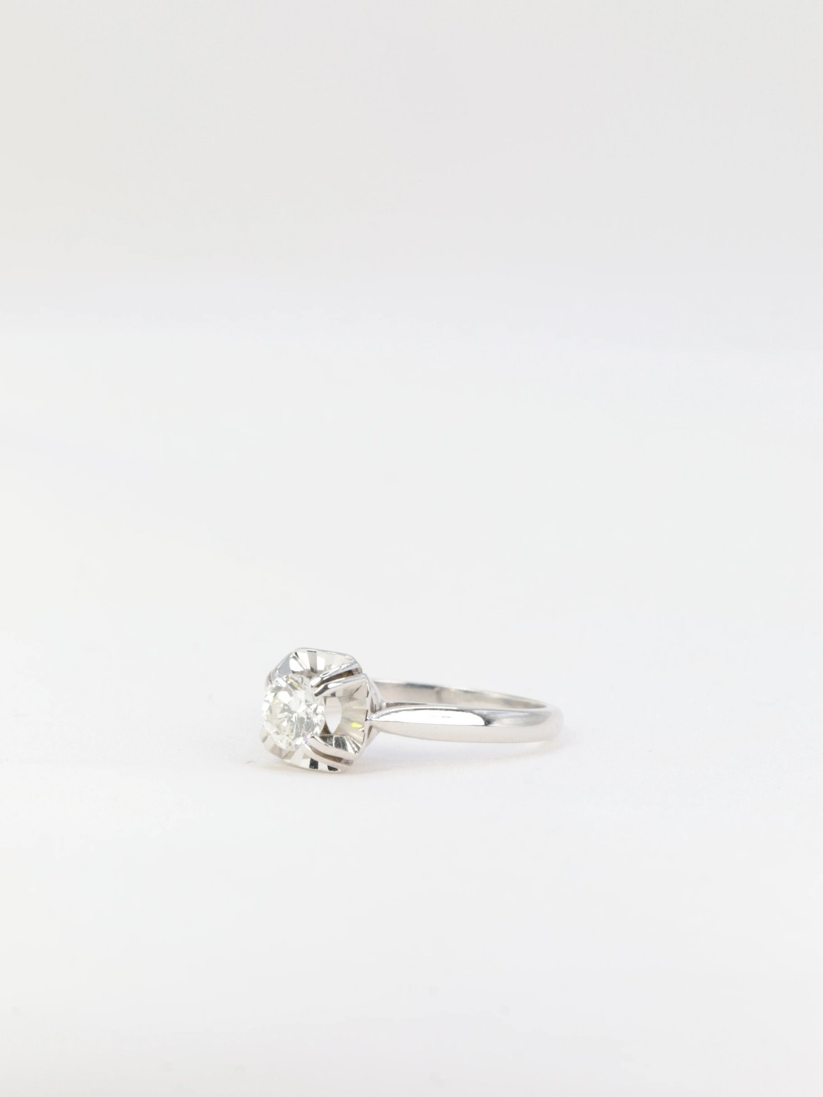 Art Deco solitaire ring in white gold and 0.5ct diamond