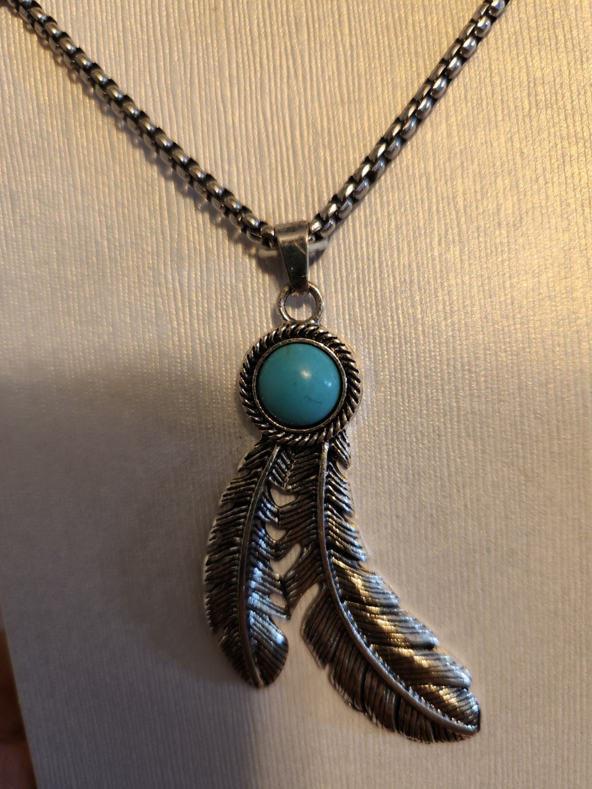 Jessica Simpson Turquoise Feather Charm Pendant Necklace 28in + 3in Extender