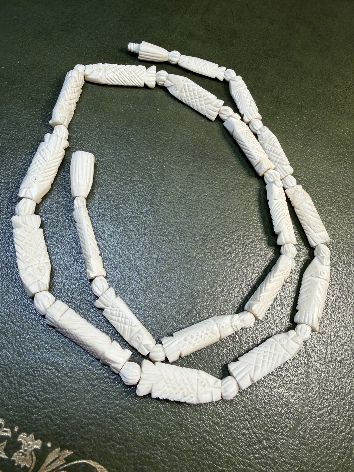 White Carved Bone Beaded Strand Necklace Ball/Bead Chain Screw Closure