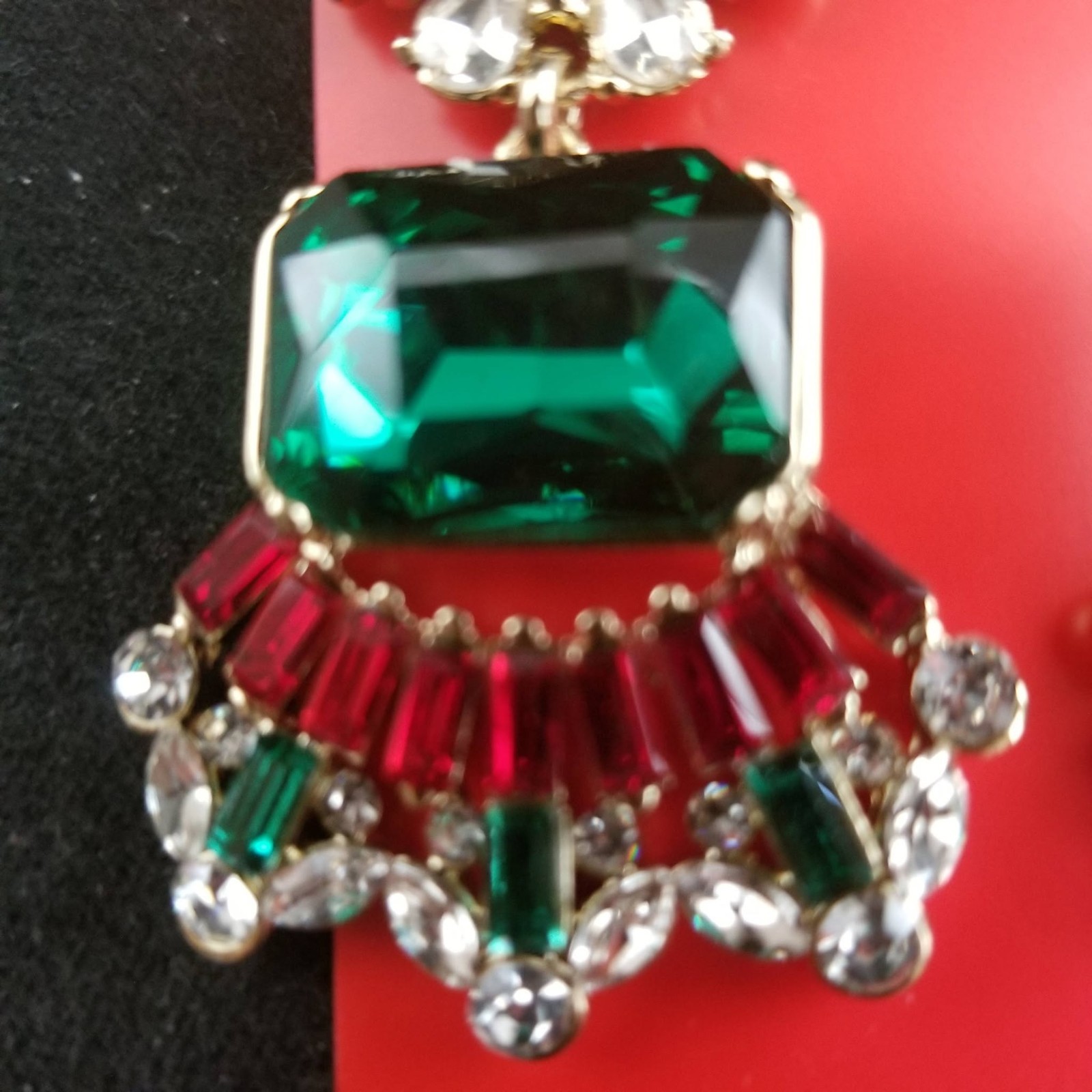 LADIES CHRISTMAS HOLIDAY LANE RED GREEN CLEAR RHINESTONE STUD EARRINGS