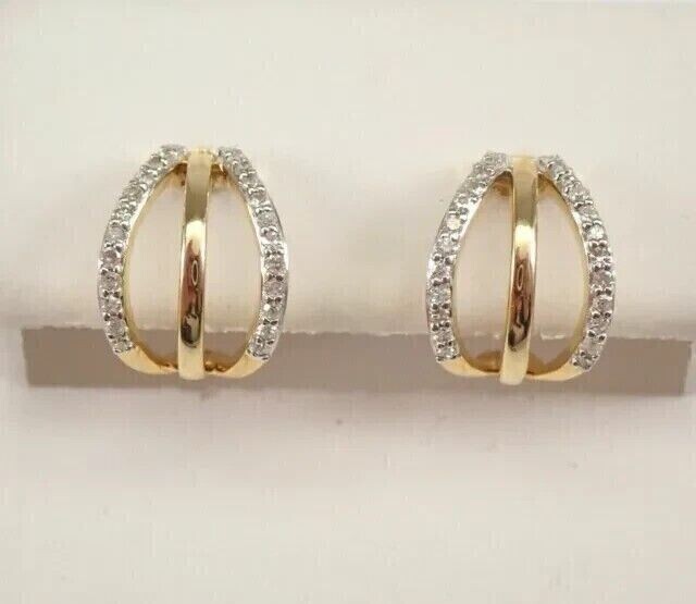 1 Ct Round Cut Simulated Diamond Women’s Stud Earrings In 14K Yellow Gold plated