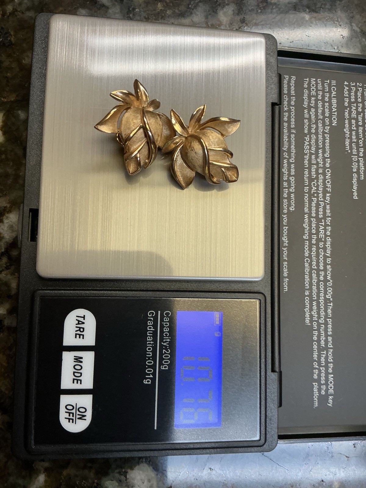 Vintage Trifari Signed Gold Tone Floral Flower Clip-On Earrings Metal 1960s