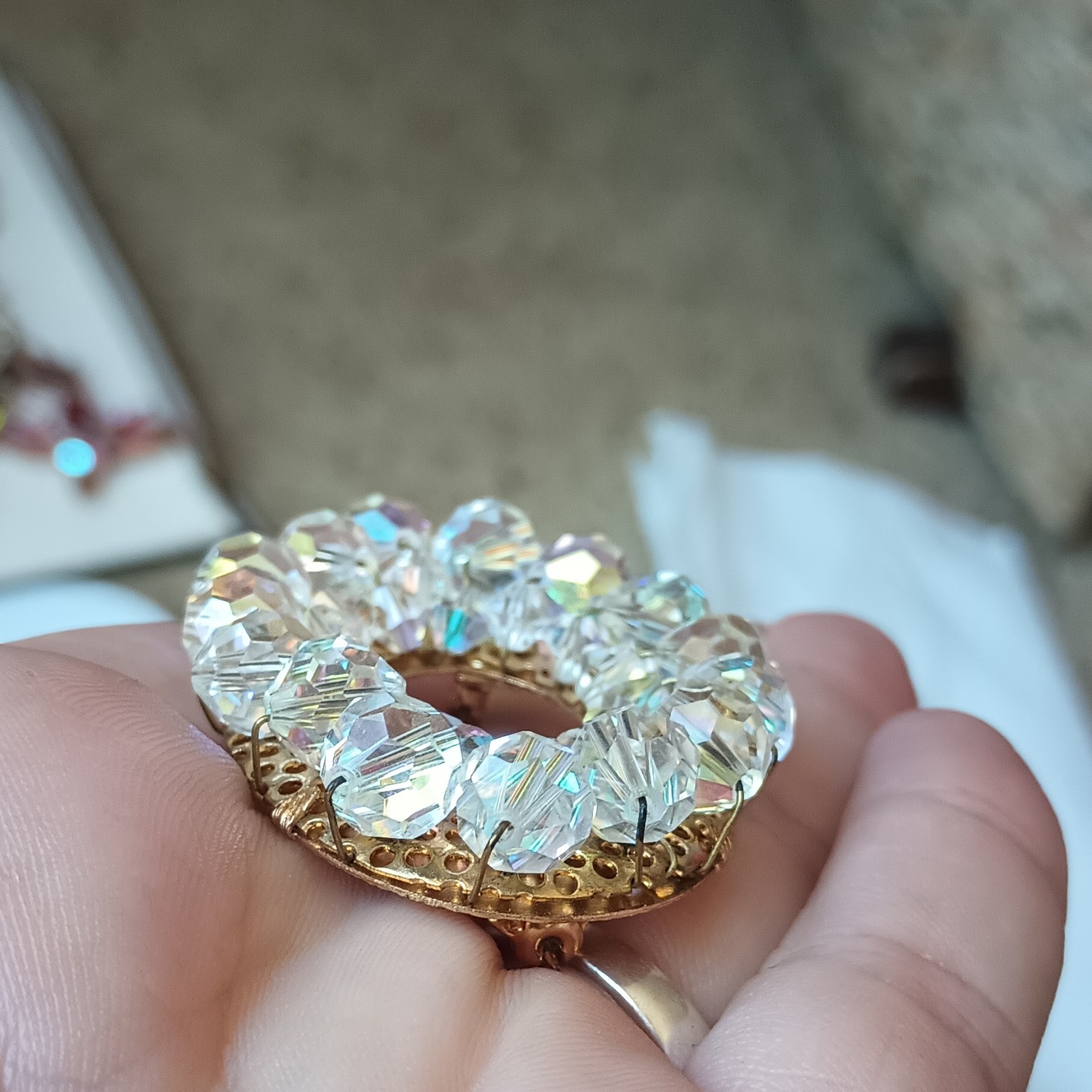 Gold Tone Oval Brooch Pin Clear Crystal Cluster Round Rhinestones