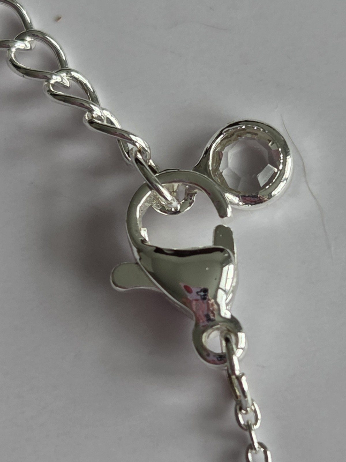 Elegant Faux Pearl Minimalist Necklace In Silver Tone- Very Good Condition