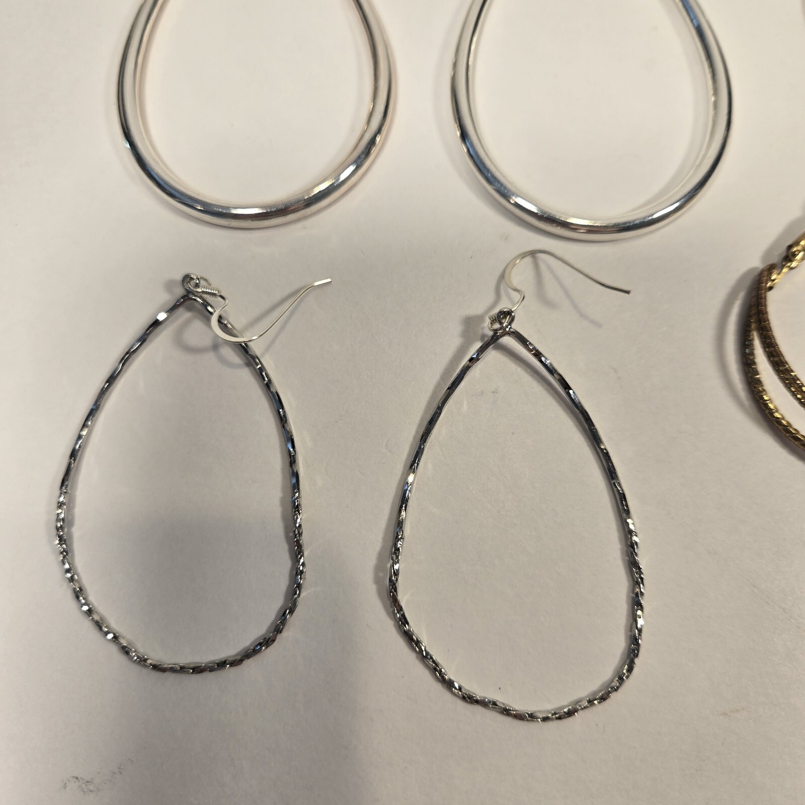 Lot Of 8 Pair Hoop Earrings Pierced Different Metal Tones Varying Diameters