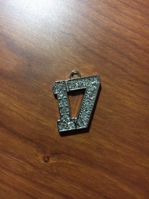 Graduation Tassel Charm Yeardate 1990-2023