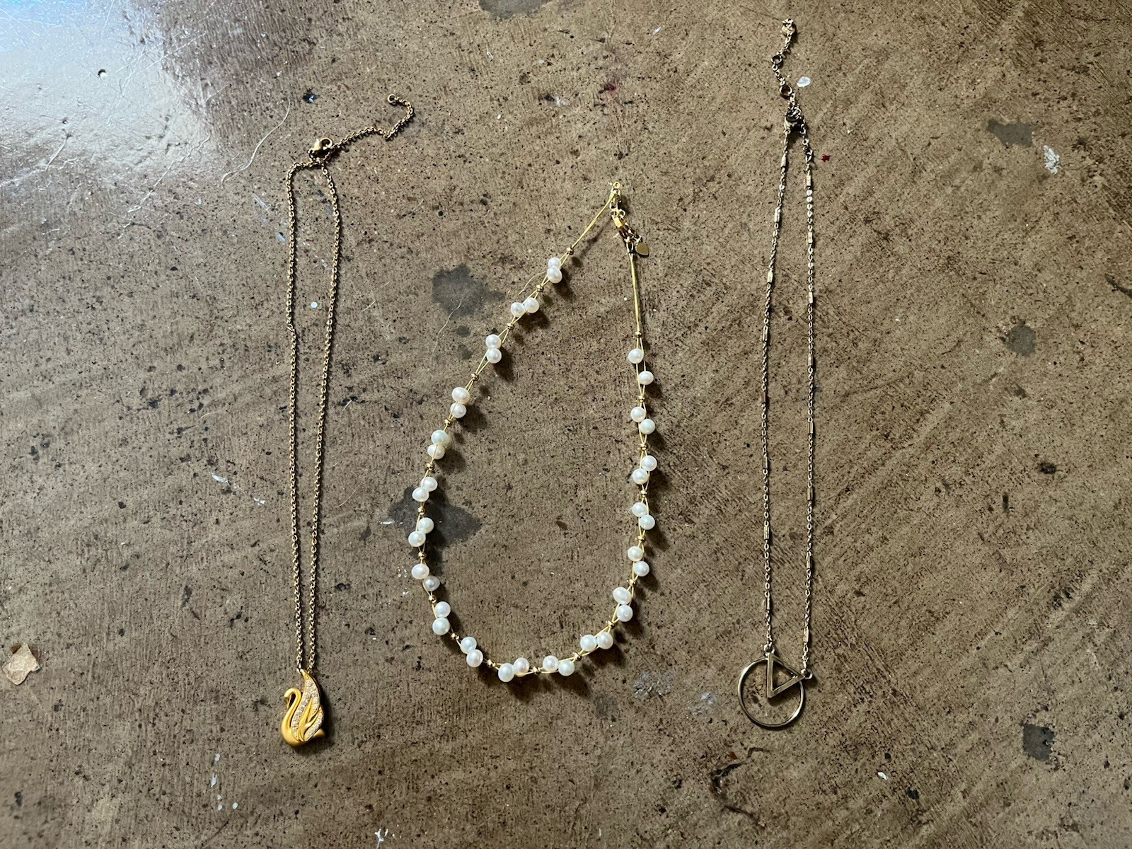 Gold Necklace Set x3, Pearl Chain, Swan Pendant – Free Shipping