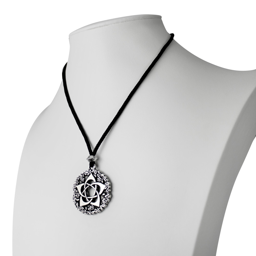 Pewter Pentacle of the Goddess Pentagram Flower Wicca Wiccan Witch Necklace