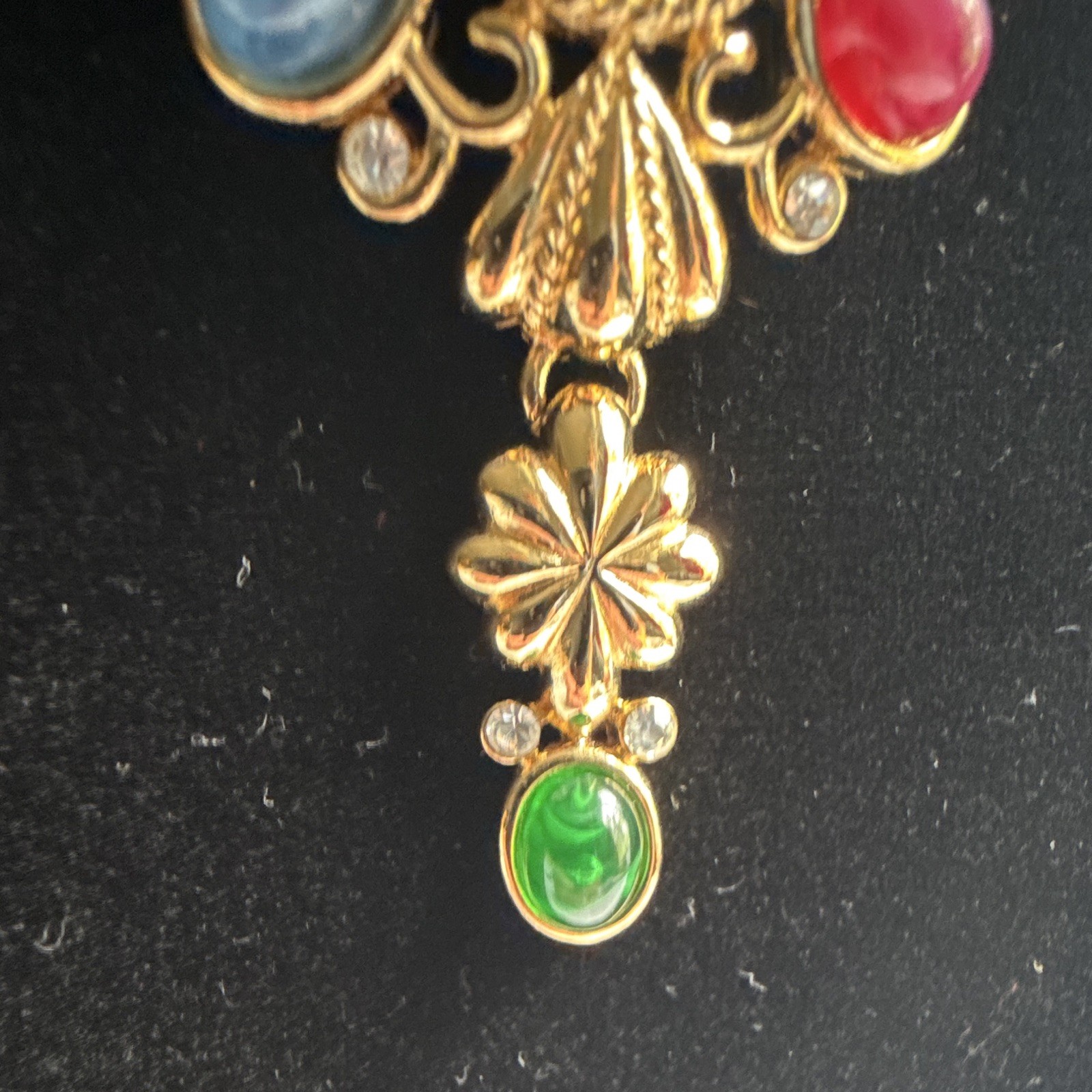 Vintage Trifari TM Signed Moghul Multicolor Cabochon Gold Tone Necklace