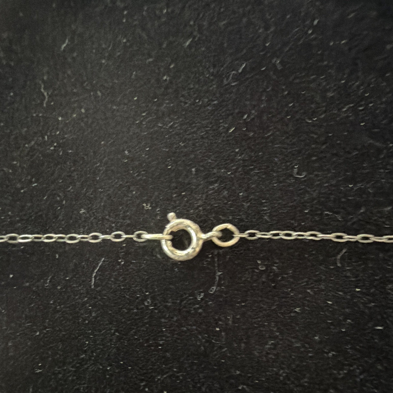 Silver-Tone Cable Chain Necklace Oval Green Stone Pendant Bezel Spring Ring