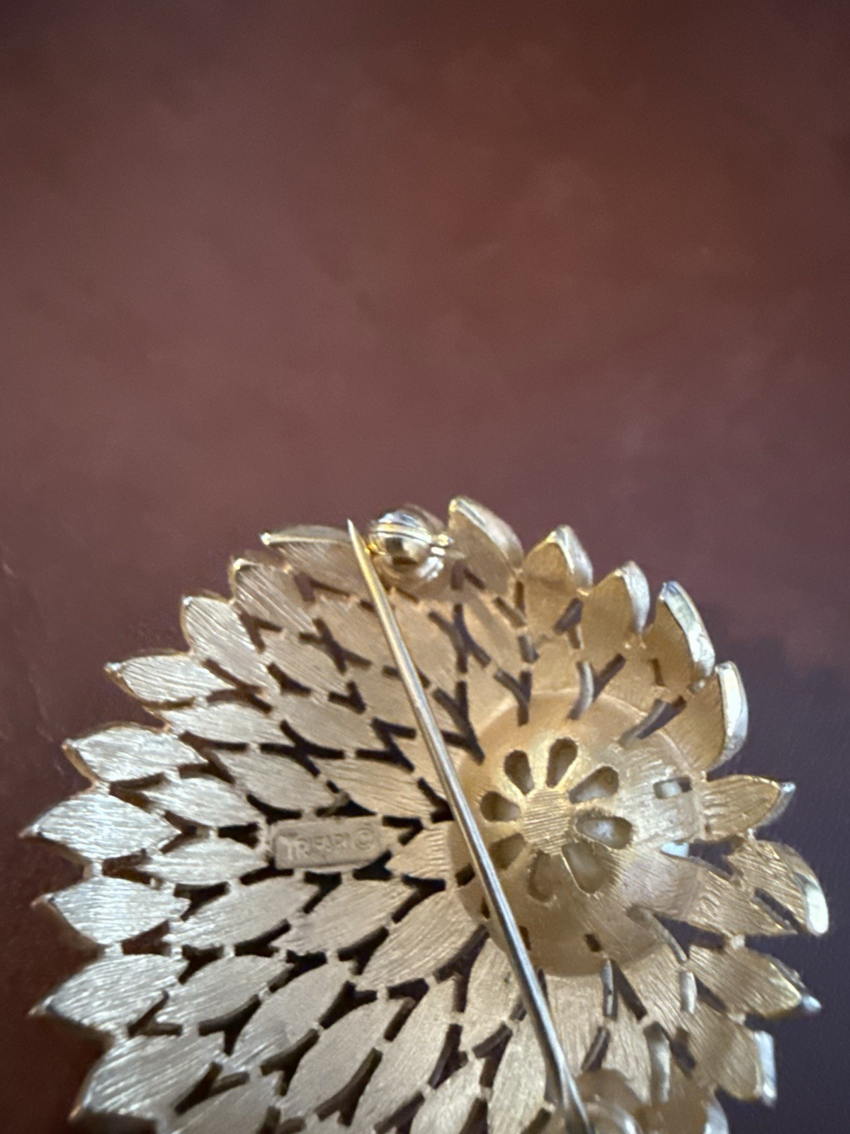 Vintage TRIFARI Crowned Signed Gold Pearl Brooch