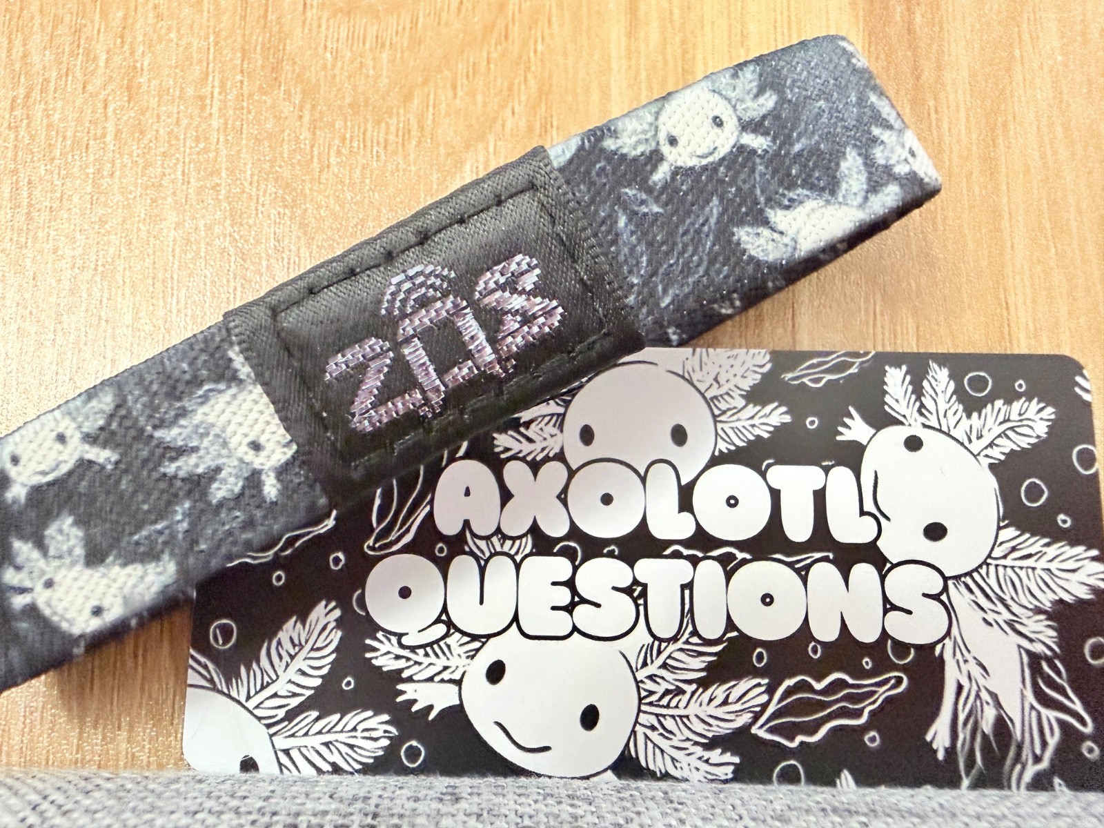 “ZOX AXOLOTL QUESTIONS” MEDIUM NIP $6 SHIPPING FOR UP TO 8
