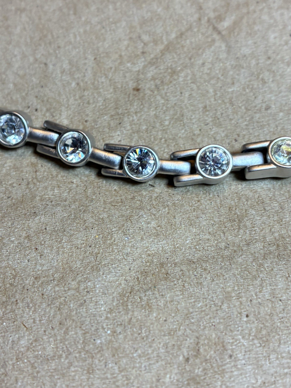Vintage Swan Swarovski Clear Crystal Silver Tone Bracelet Brushed Silver 7″